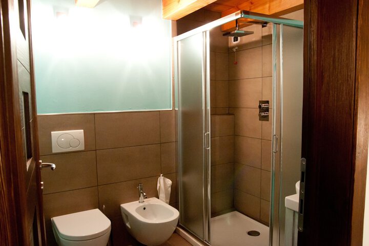 Room 46 of 98