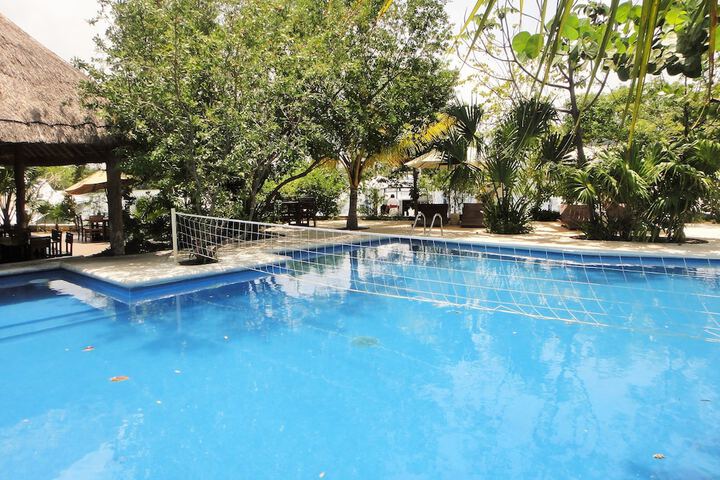 Hotel with Pool