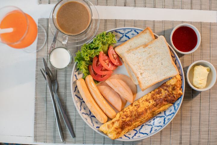 Breakfast/Coffee Service 107 of 127