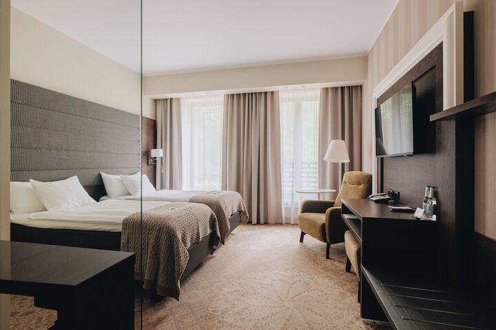 Room 22 of 80