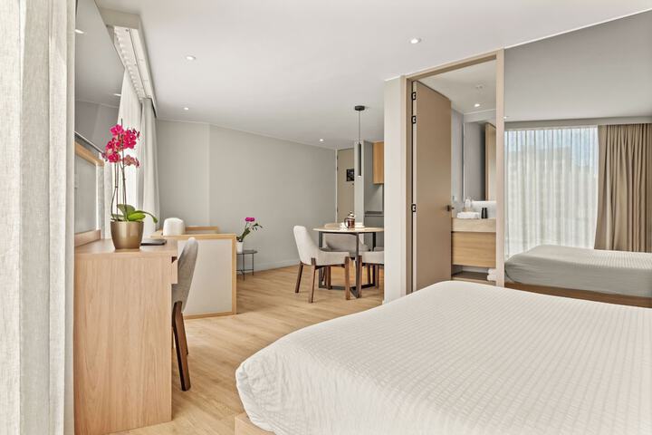 Room 35 of 59