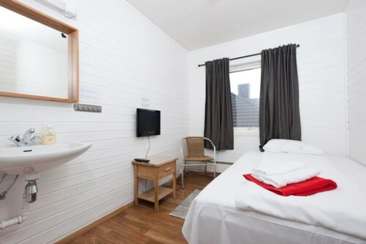 Room 3 of 41