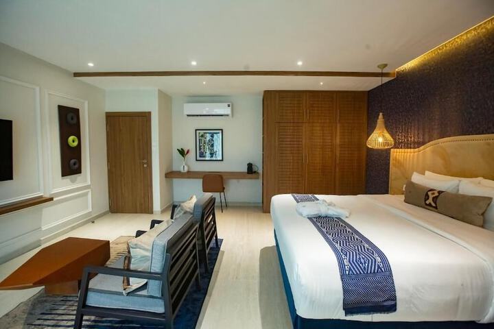Room 2 of 14