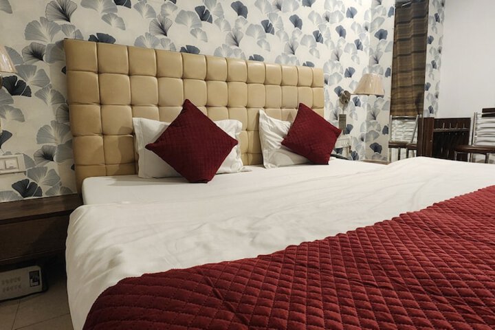 Room 43 of 48