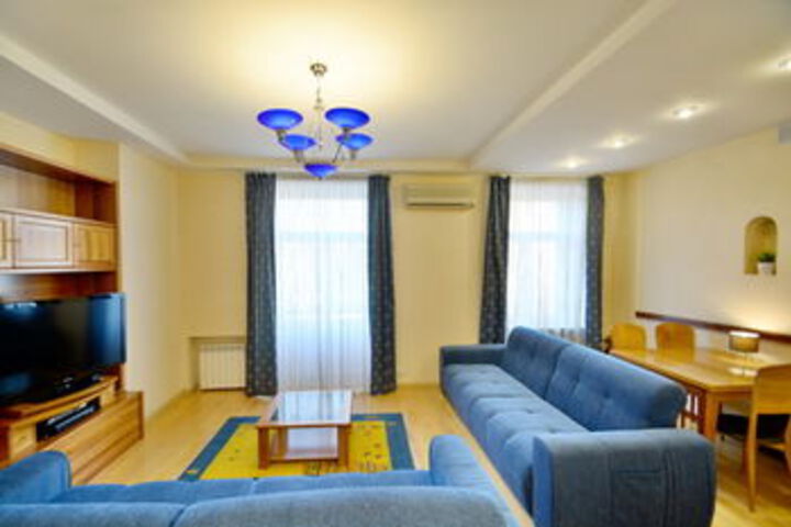 Room 102 of 203