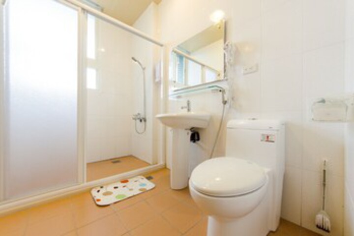 Room 4 of 29