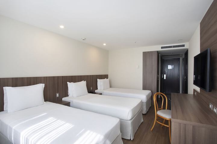 Room 7 of 24