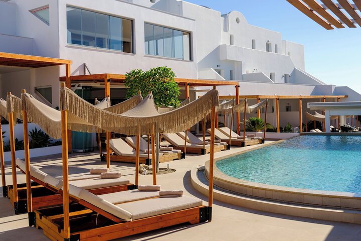 Sundeck 196 of 199