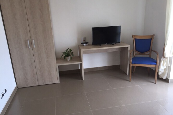 Room 5 of 23