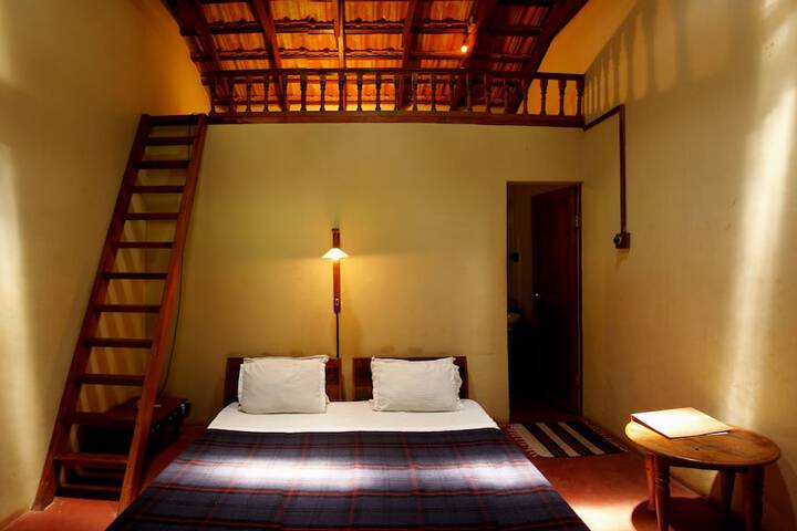Room 5 of 38