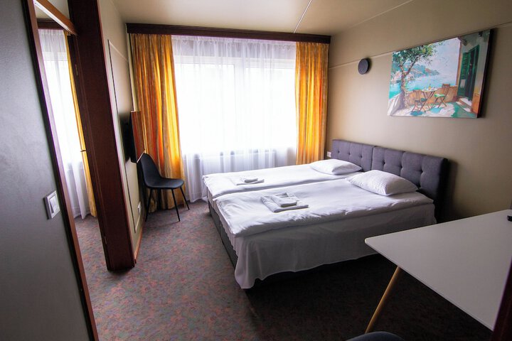 Room 43 of 84