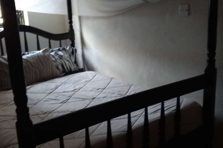 Room 16 of 33