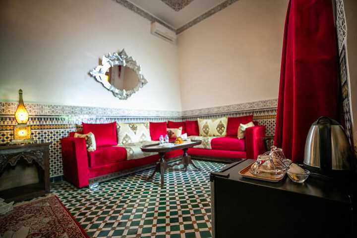 Room 10 of 65