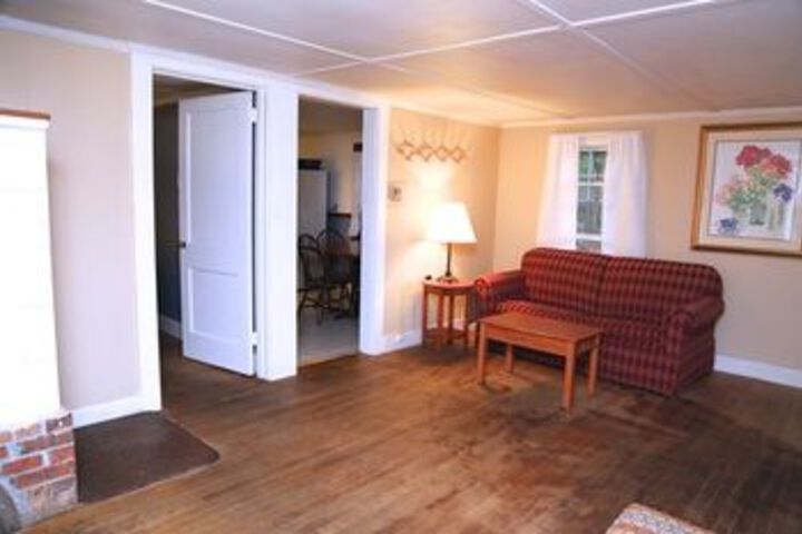 Room 48 of 77