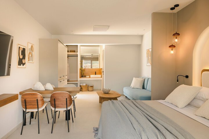 Room 41 of 214
