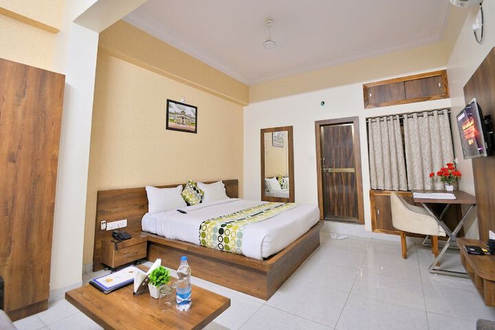 Room 10 of 25
