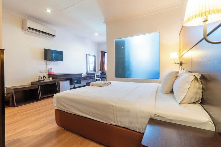 Room 16 of 30