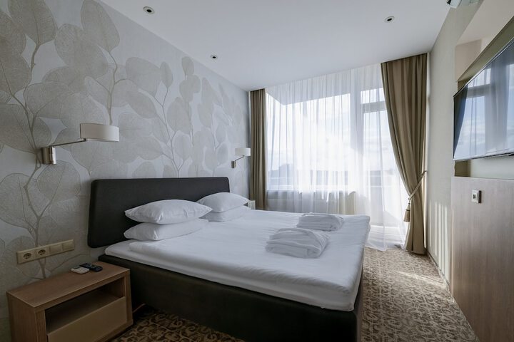 Room 26 of 86