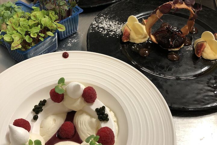 Dining 66 of 89