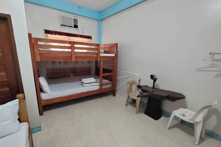 Room 13 of 39