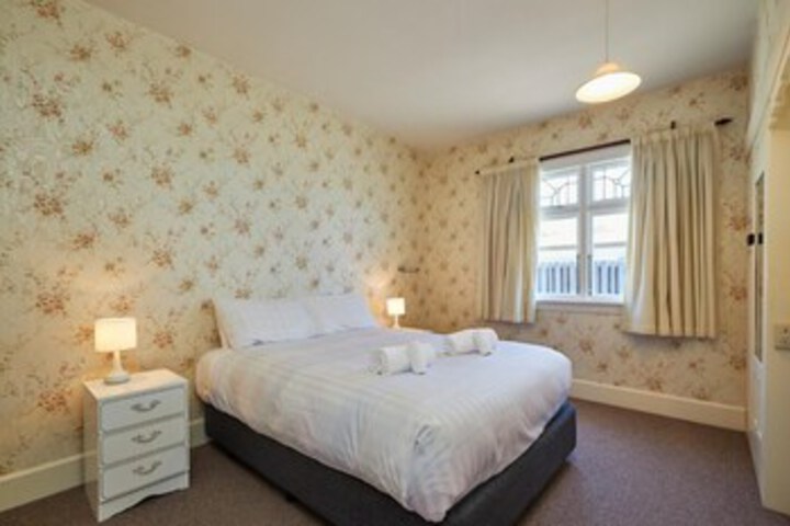Room 38 of 46