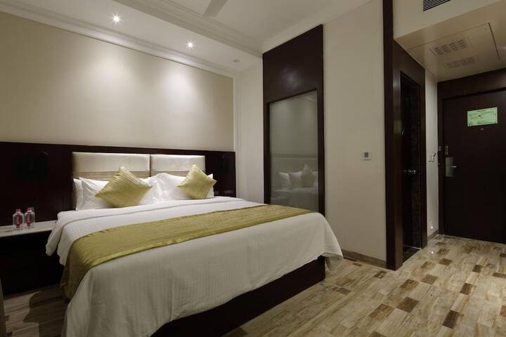 Room 17 of 43