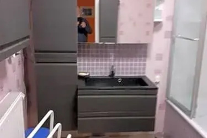 Room 6 of 20