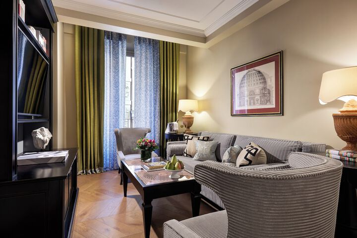 Room 80 of 153