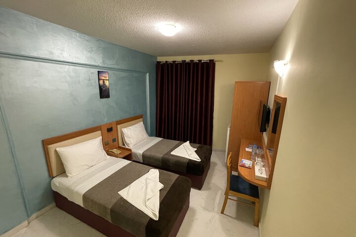 Room 40 of 103