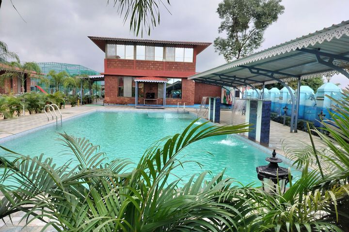Pool 19 of 42