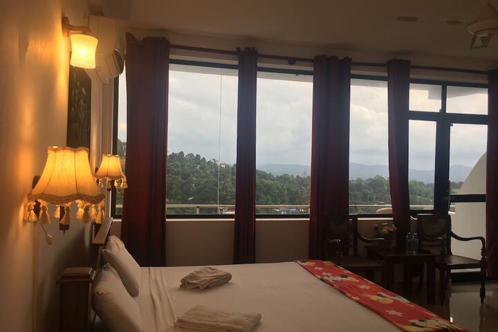 Room 13 of 53