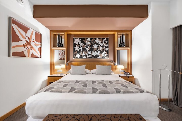 Room 16 of 110