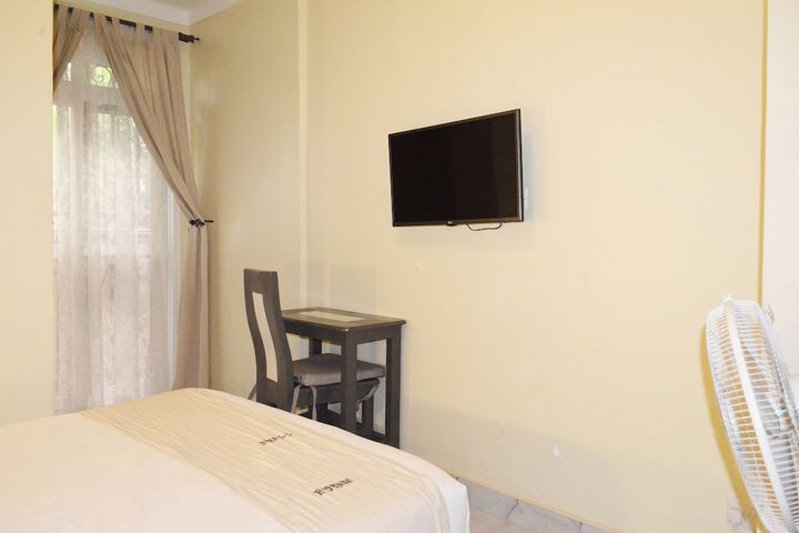 Room 13 of 37