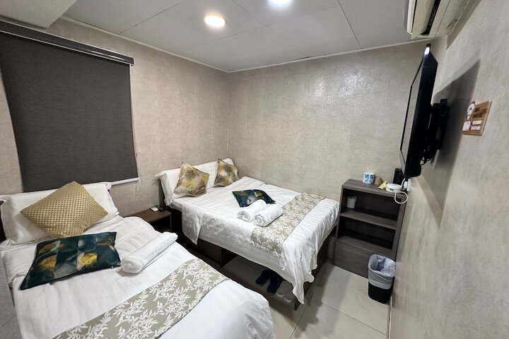 Room 77 of 195
