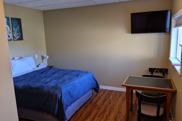 Room 10 of 85