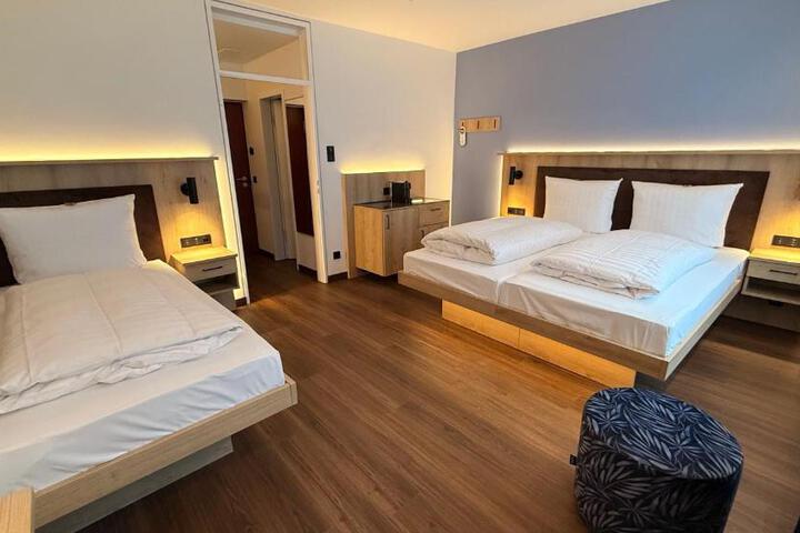 General 44 of 46