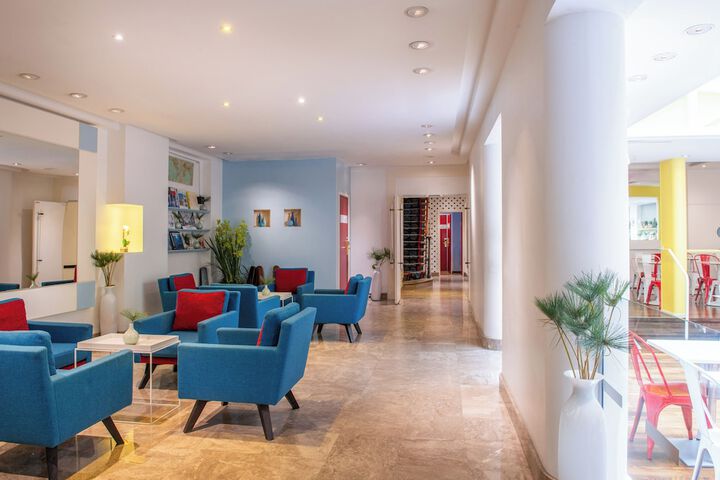 Guest Lobby