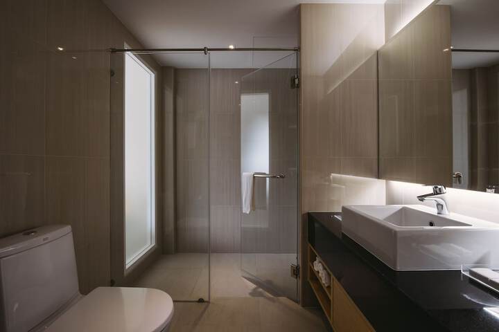 Room 20 of 33