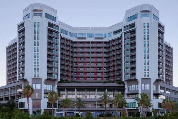 Hotel 327 of 331