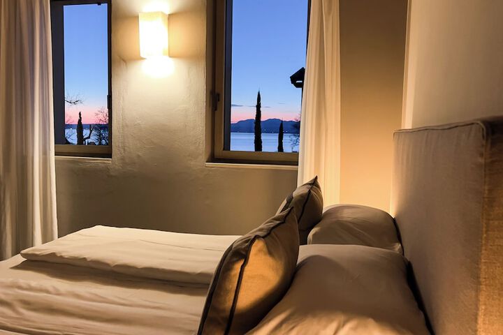 Room 25 of 108