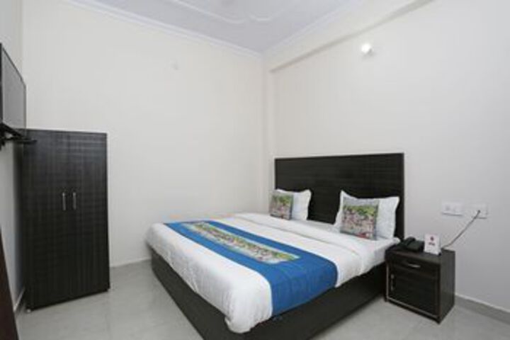 Room 3 of 19
