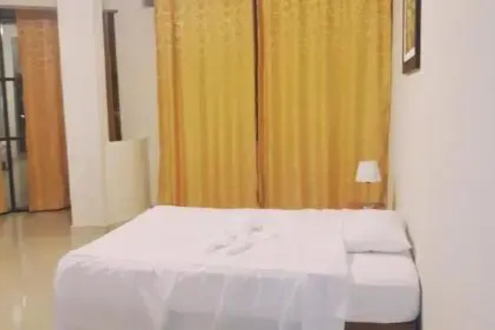 Room 6 of 19
