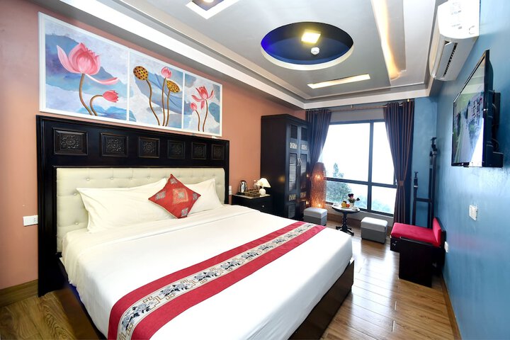 Room 14 of 64