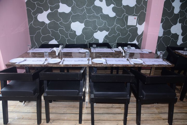 Dining 18 of 26