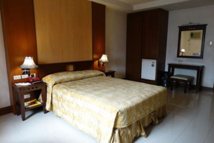 Room 62 of 78