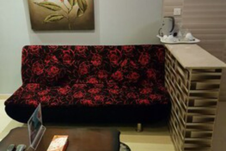 Room 12 of 33