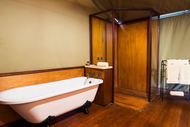 Room 10 of 42