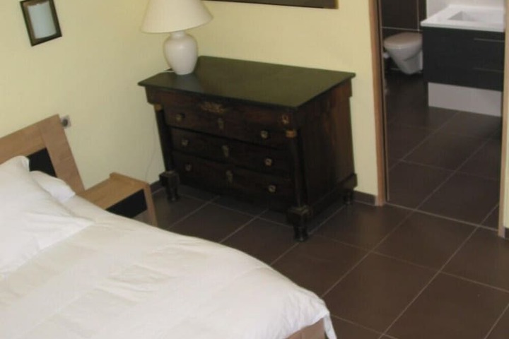 Room 4 of 54