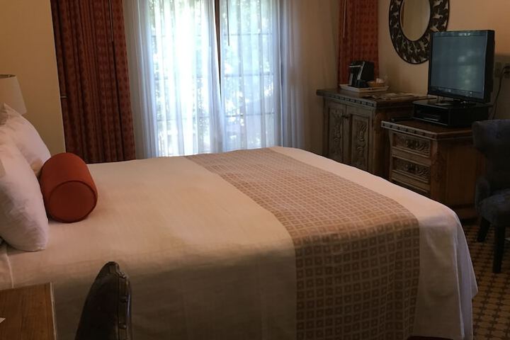 Room 20 of 221