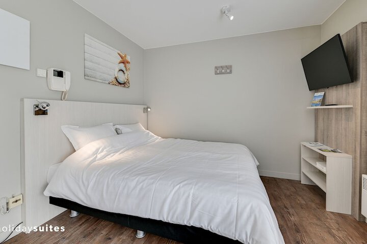 Room 5 of 30